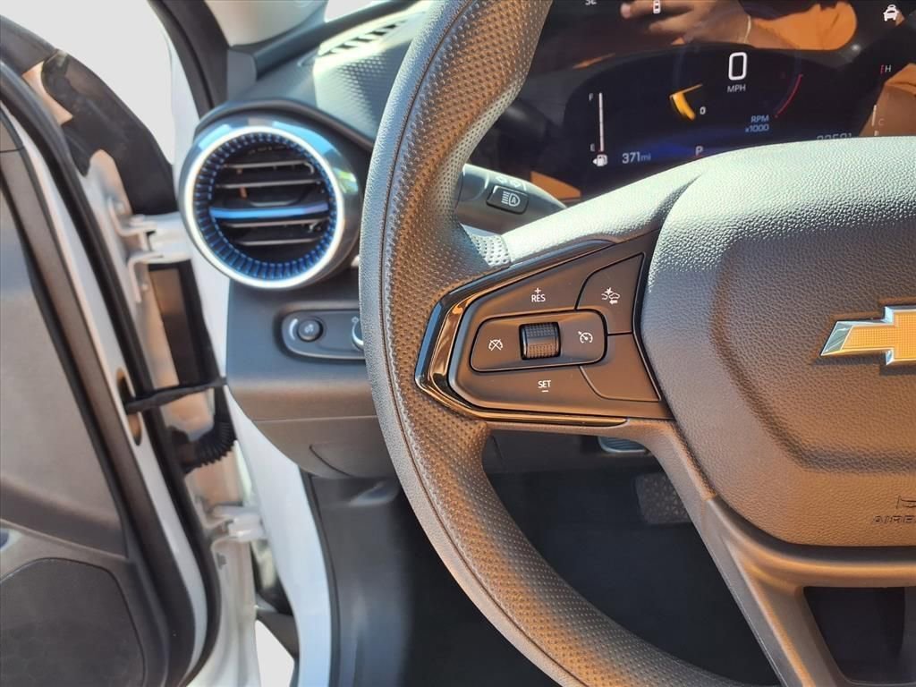 Used 2024 Chevrolet Trax LT image 15