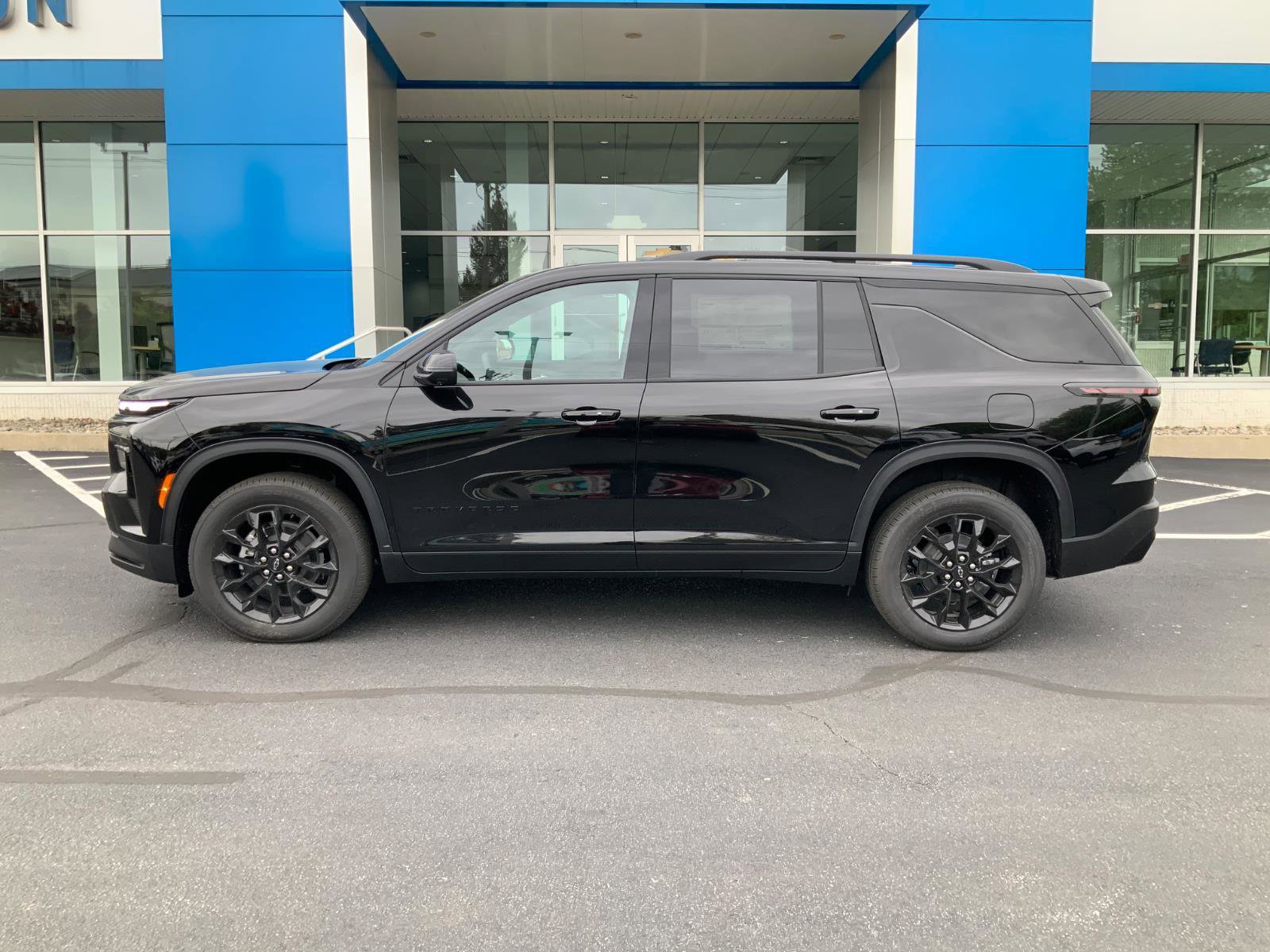 New 2026 Chevrolet Traverse LT AWD/4WD image 4