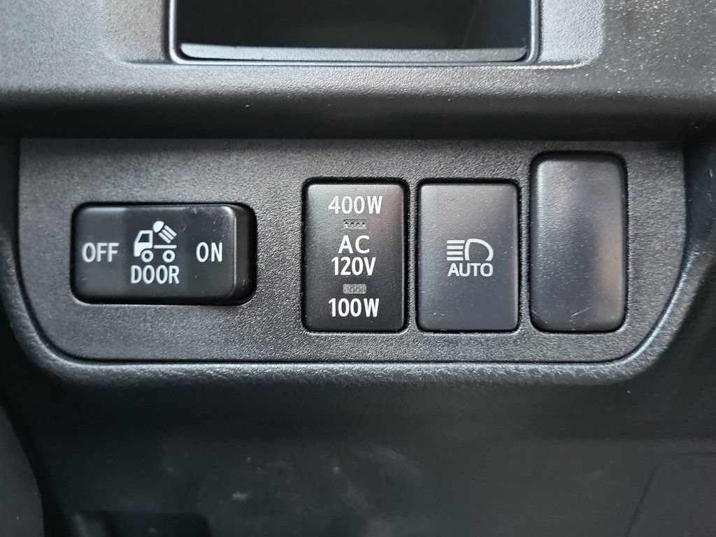 Used 2019 Toyota Tacoma TRD Off-Road w/ Technology Package AWD/4WD image 23