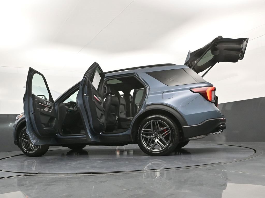 Used 2025 Ford Explorer ST w/ Sun And Sound Package image 53