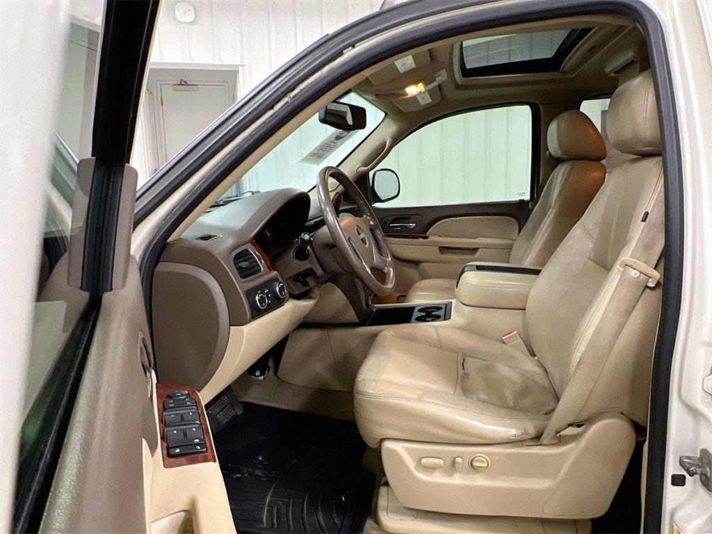 Used 2012 GMC Yukon SLT w/ SLT-2 Equipment Package image 19