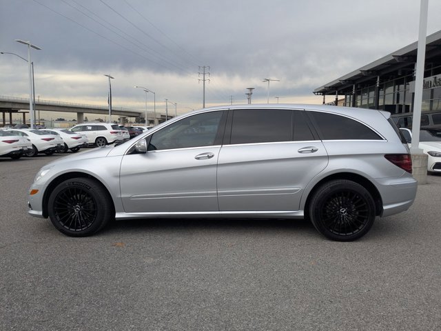 Used 2010 Mercedes-Benz R 350 4MATIC image 7