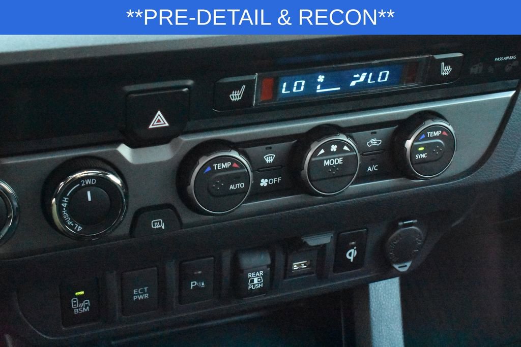 Used 2020 Toyota Tacoma TRD Off-Road w/ TRD Premium Off Road Package AWD/4WD image 15