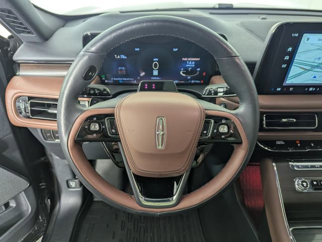 Used 2025 Lincoln Aviator Reserve w/ Jet Appearance Package image 13