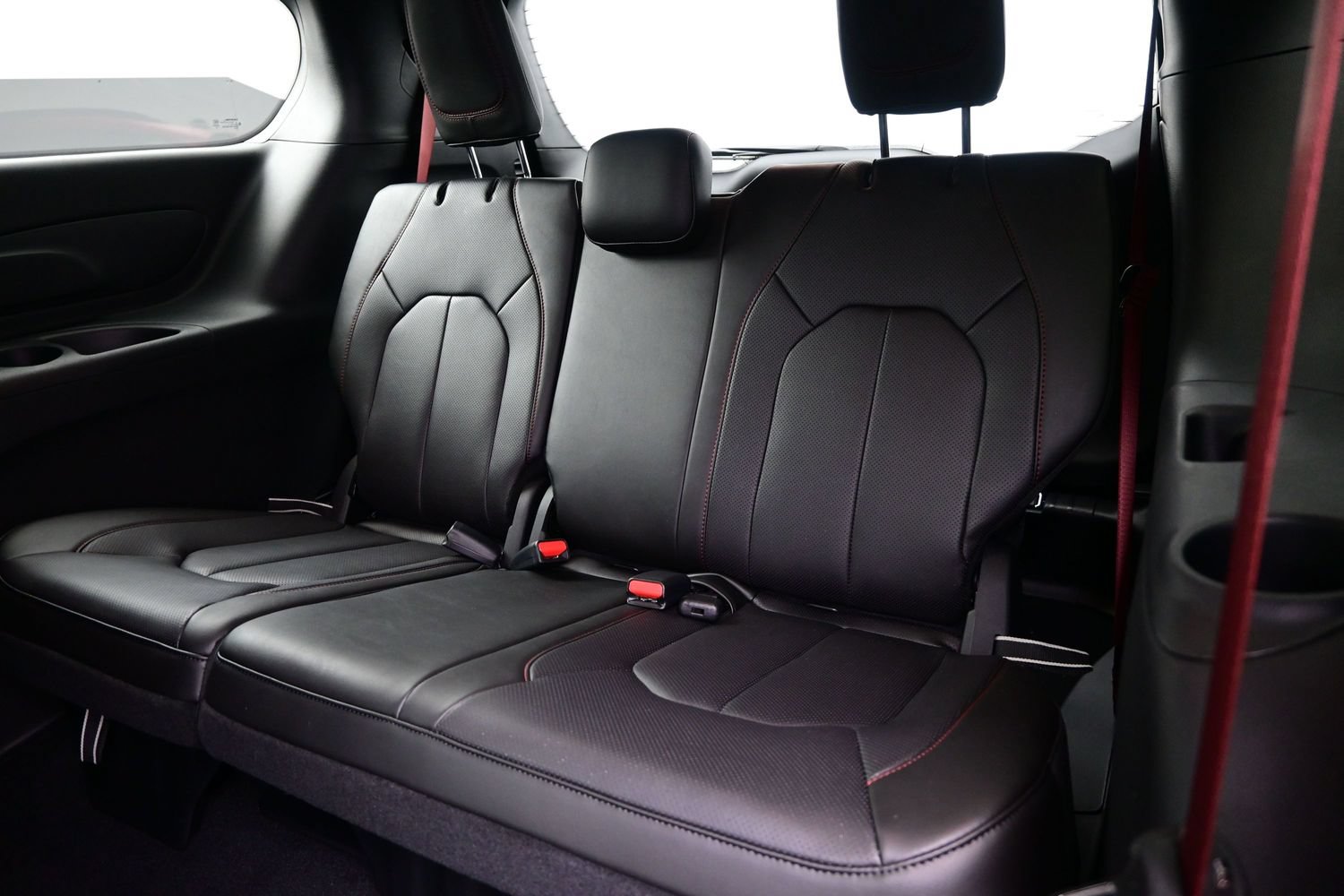 New 2027 Chrysler Pacifica Select FWD image 14