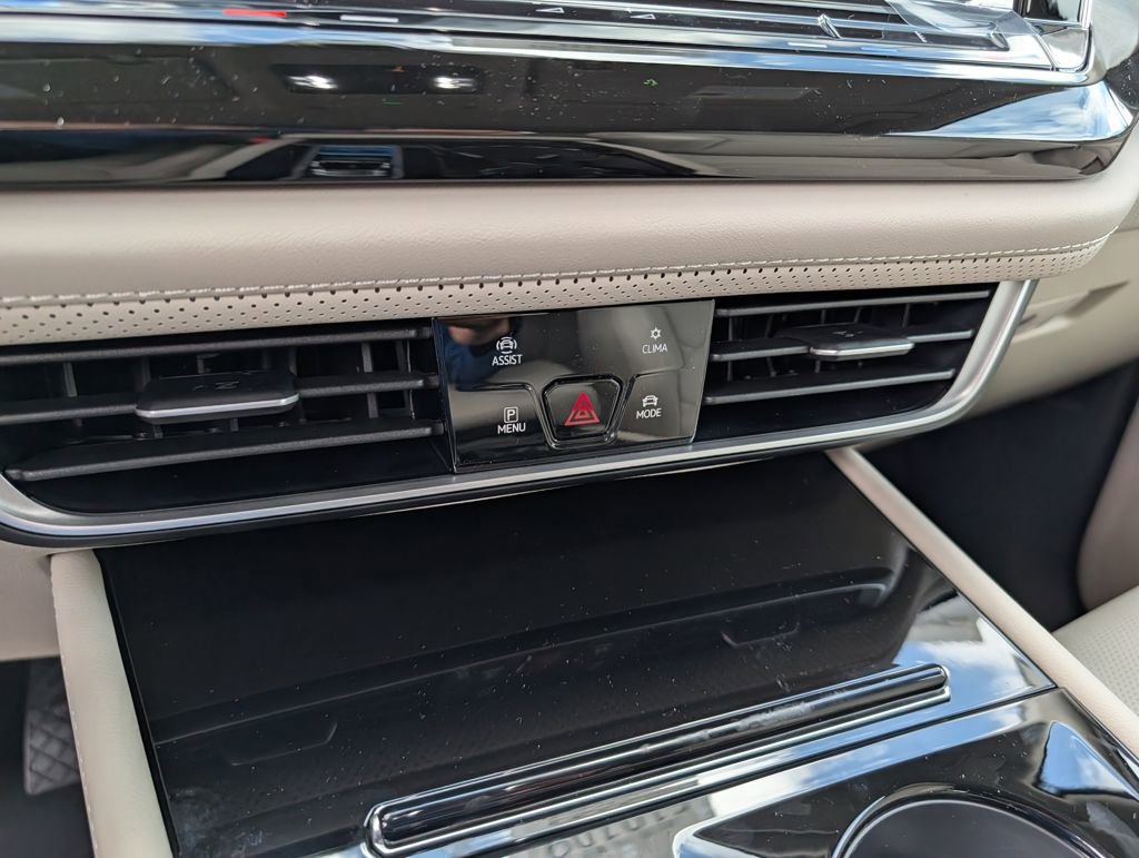 New 2026 Volkswagen Atlas SE image 13