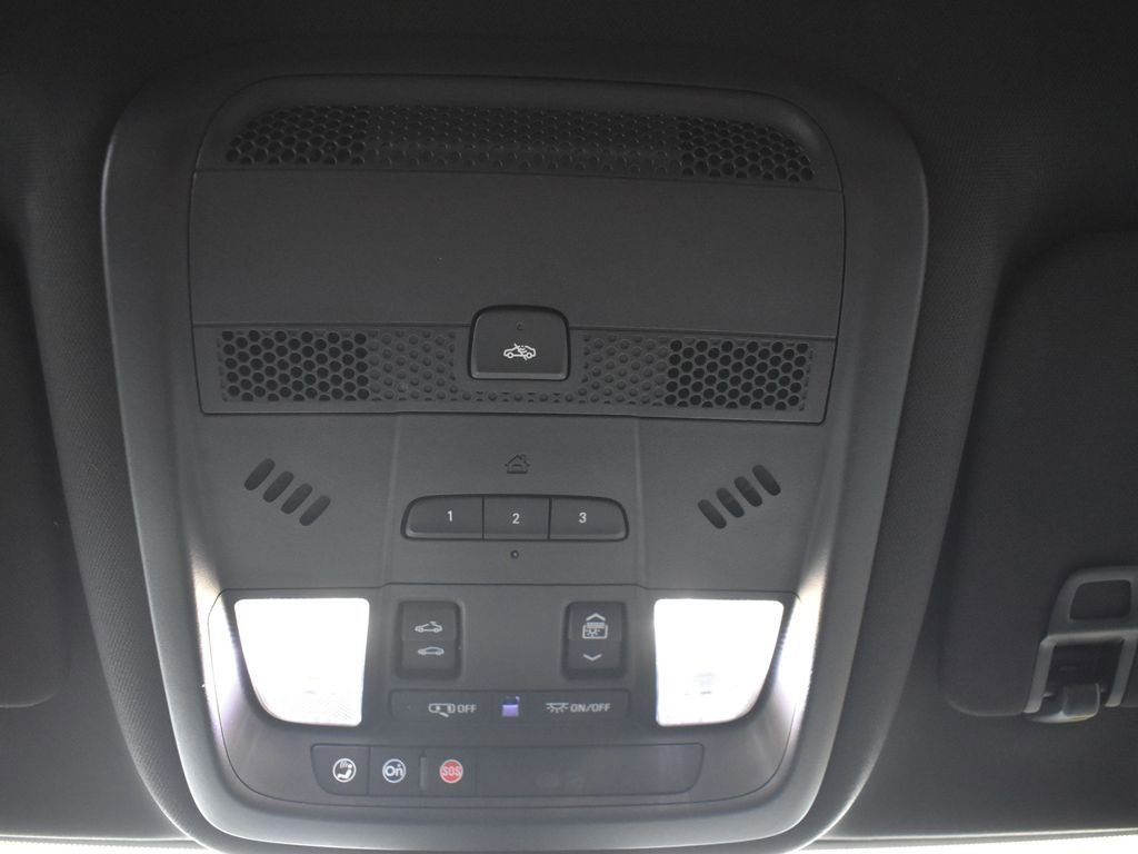 Used 2020 Cadillac XT6 Premium Luxury image 24