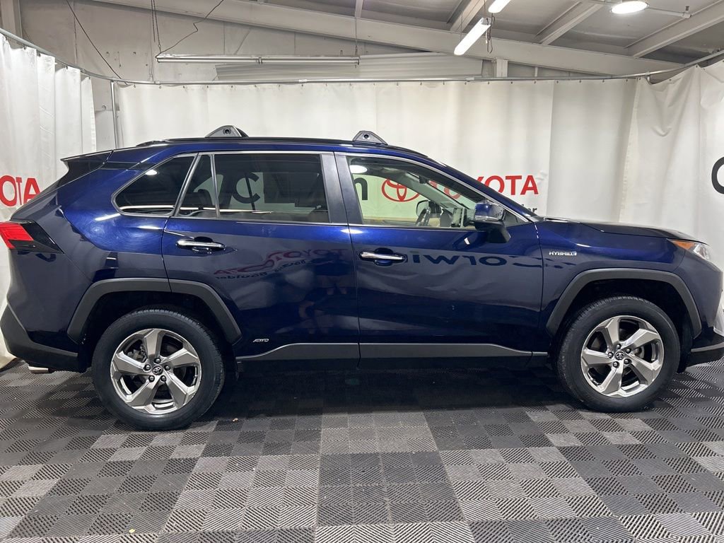 Used 2019 Toyota RAV4 Limited AWD/4WD image 11