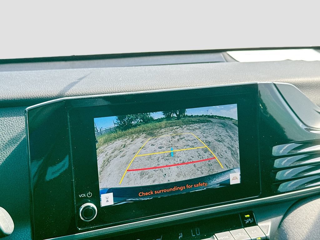 Used 2025 Toyota Camry LE w/ Convenience Package FWD image 16