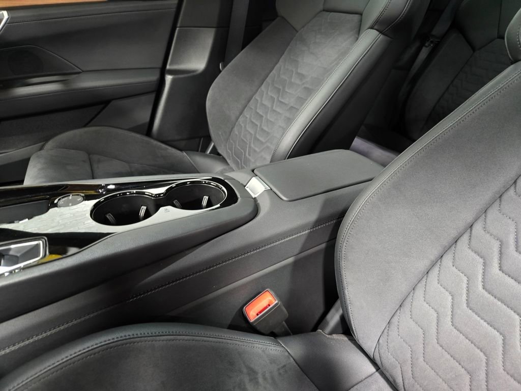 Used 2022 Audi e-tron GT Premium Plus image 29