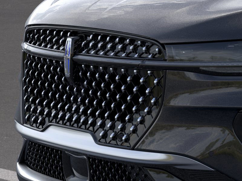 Used 2026 Lincoln Nautilus Premier w/ Equipment Group 102A image 17