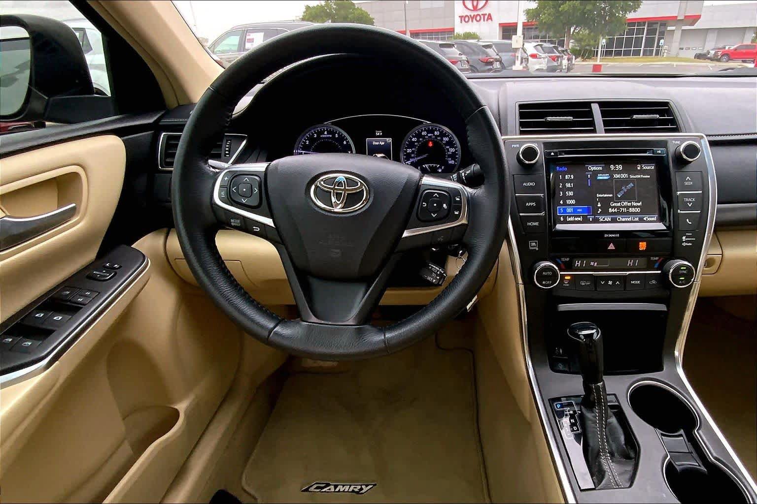 Used 2017 Toyota Camry XLE FWD image 6