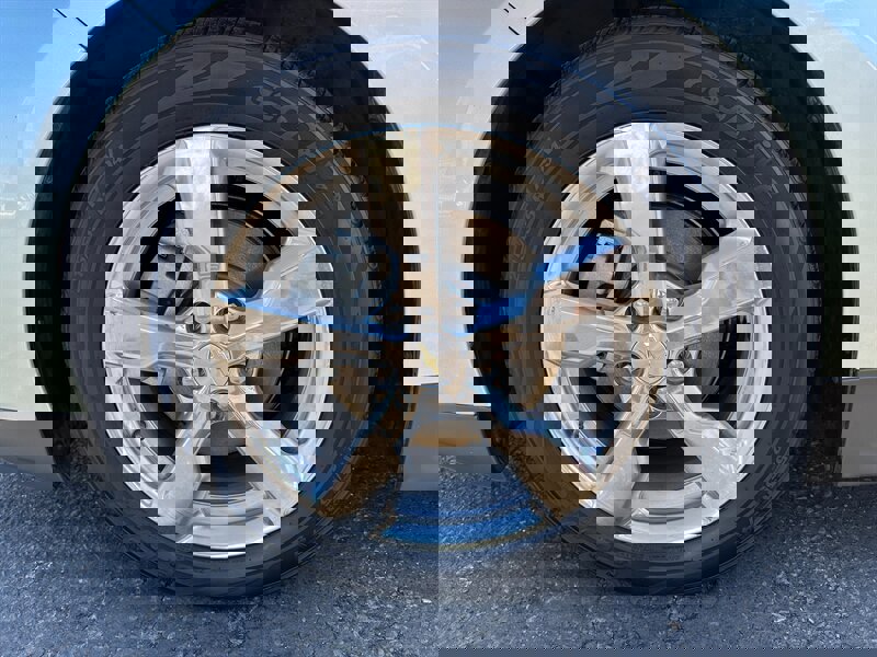 Used 2012 Chevrolet Volt Premium w/ Premium Trim Package FWD image 9