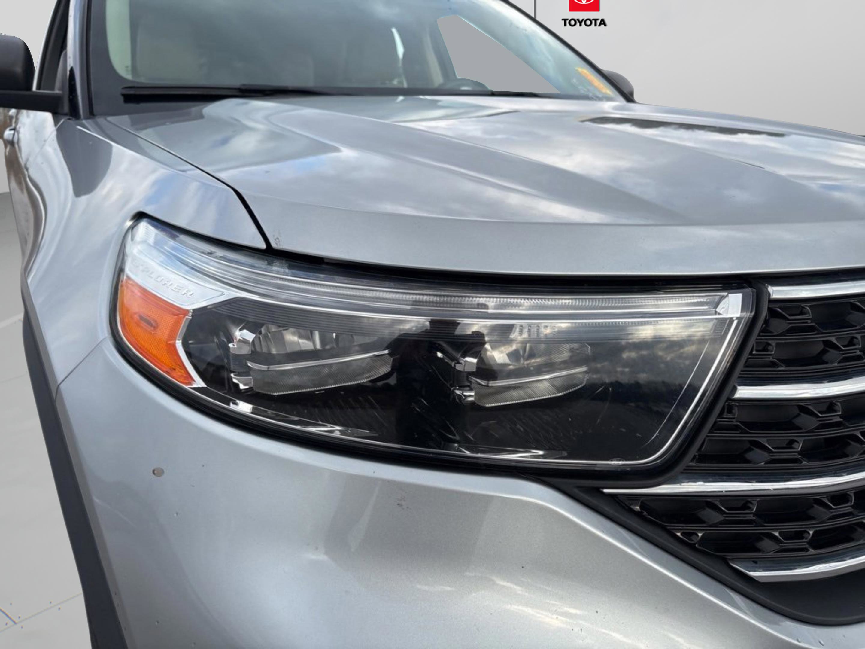 Used 2021 Ford Explorer XLT w/ Equipment Group 202A image 43