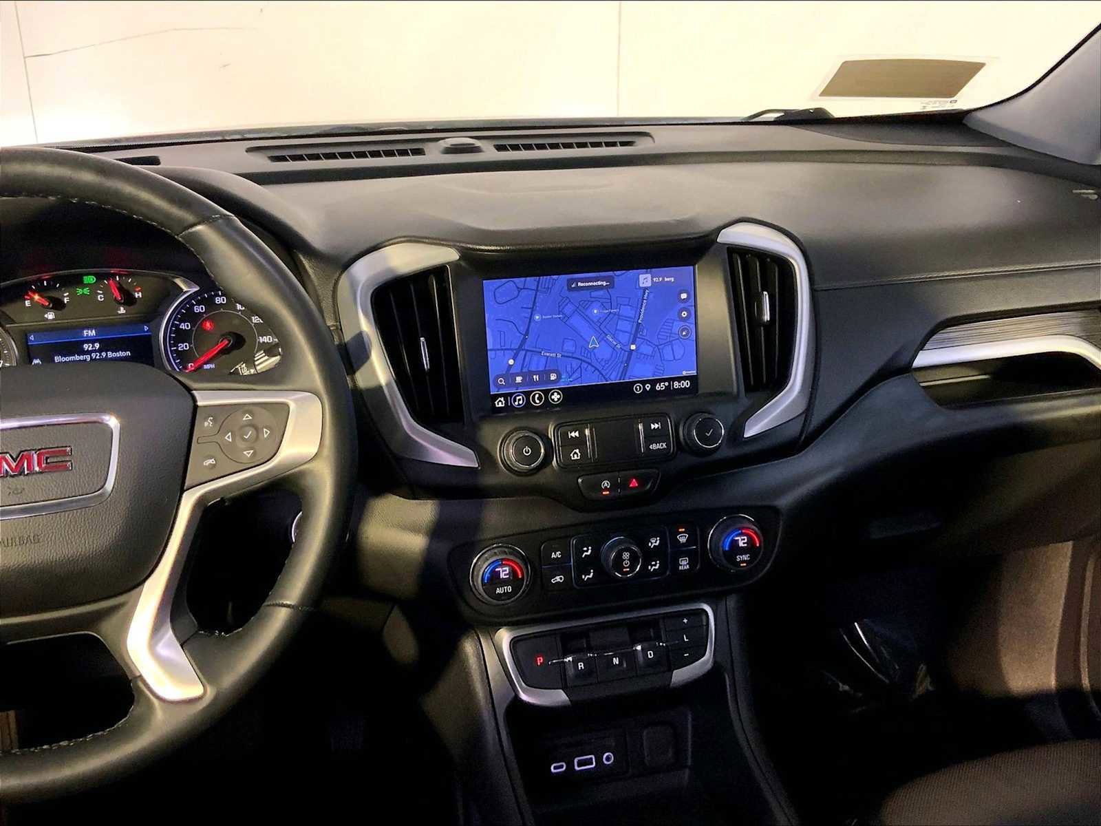 Used 2023 GMC Terrain SLT image 16