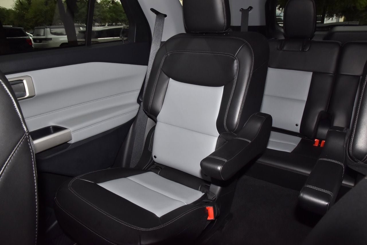 Used 2023 Ford Explorer XLT w/ Equipment Group 202A RWD image 20
