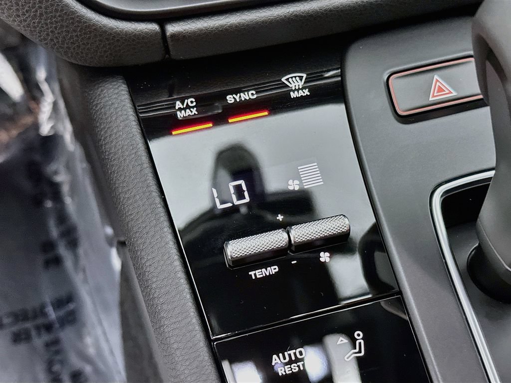New 2026 Porsche Macan AWD/4WD image 18