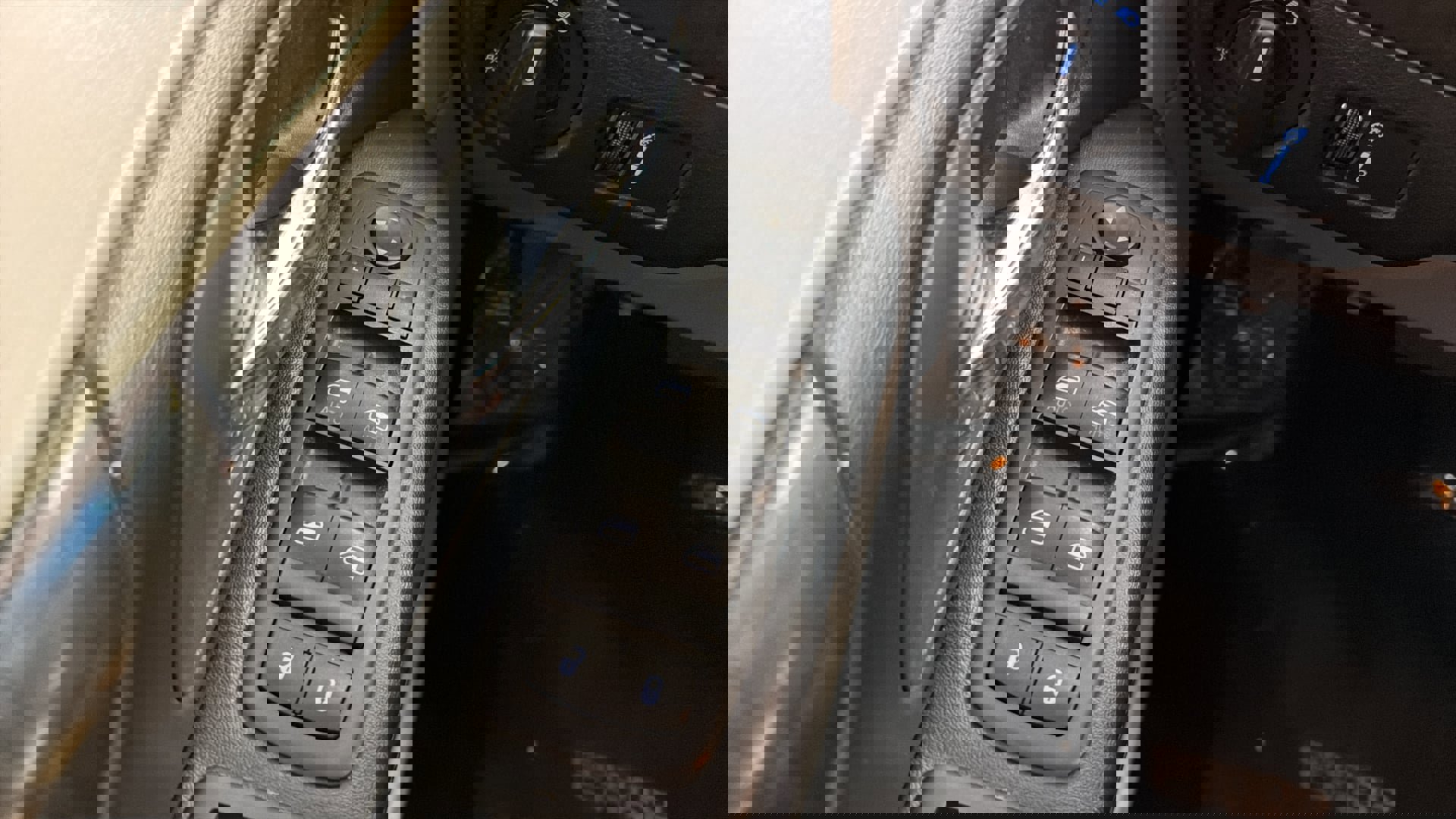 Used 2016 Dodge Grand Caravan SXT w/ Rear Park Assist Package image 19