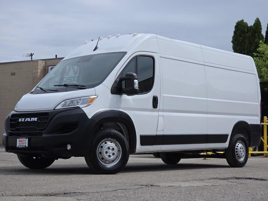 Used 2024 RAM ProMaster 2500 w/ Convenience Group FWD image 2