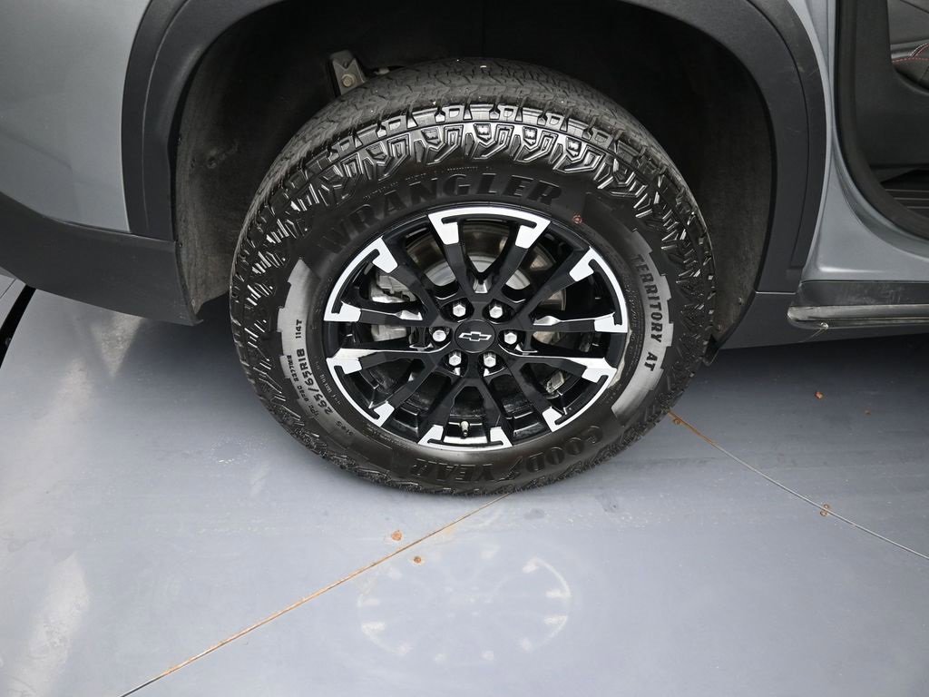 Used 2025 Chevrolet Traverse Z71 w/ Driver Confidence Package image 23