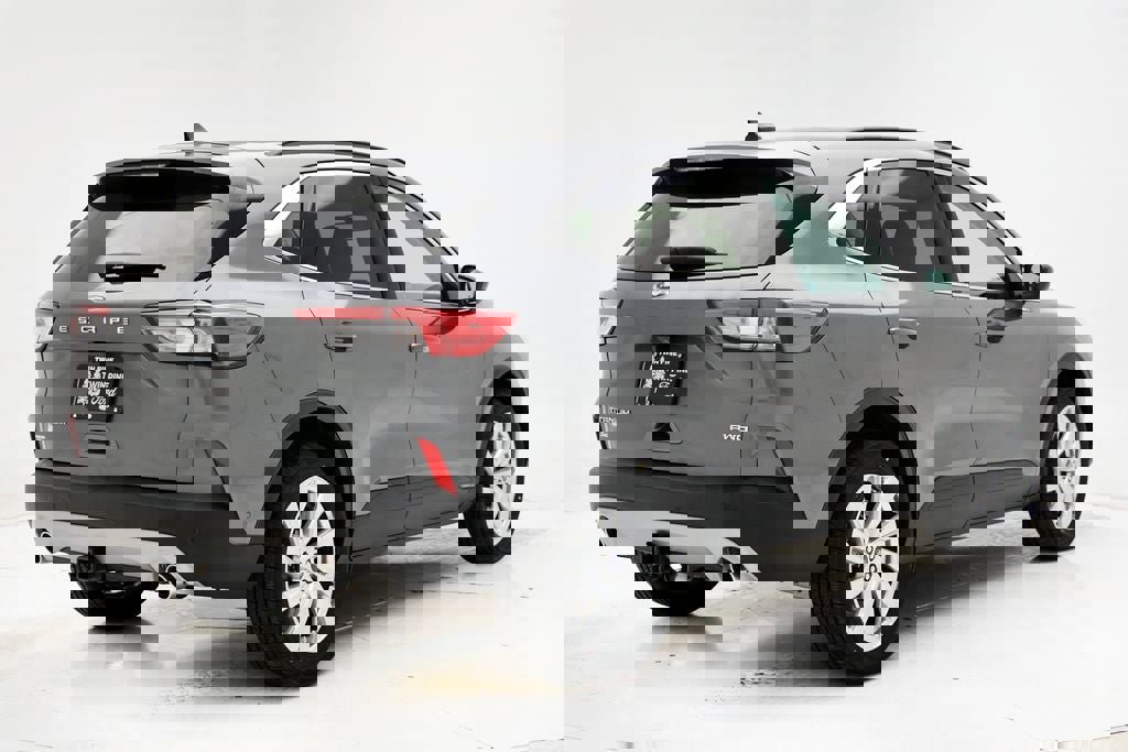 Used 2022 Ford Escape Titanium w/ Titanium Elite Package image 8