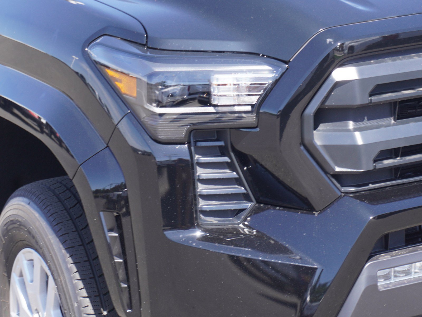 New 2026 Toyota Tacoma SR5 AWD/4WD image 3