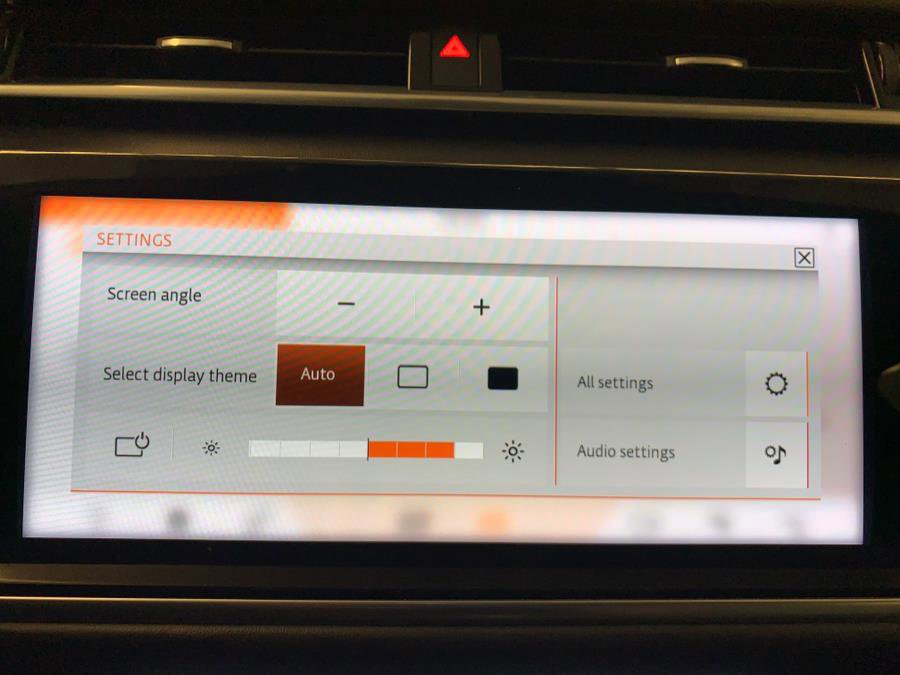 Used 2020 Land Rover Range Rover Velar R-Dynamic HSE image 32