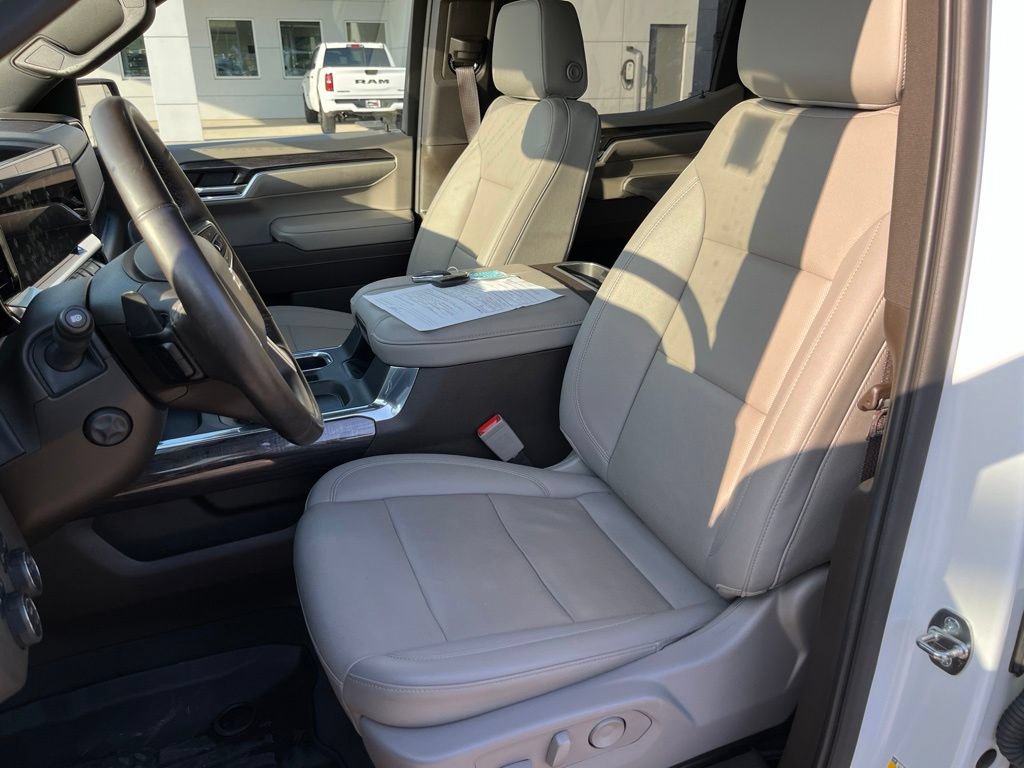 Used 2024 Chevrolet Silverado 1500 LTZ w/ LTZ Premium Package AWD/4WD image 9
