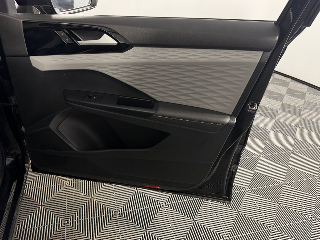 Used 2024 Volkswagen Taos S FWD image 30