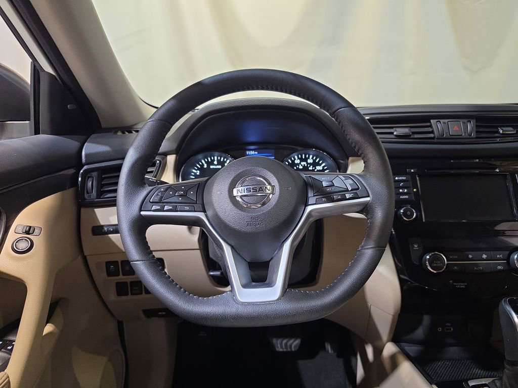 Used 2020 Nissan Rogue SV AWD/4WD image 11