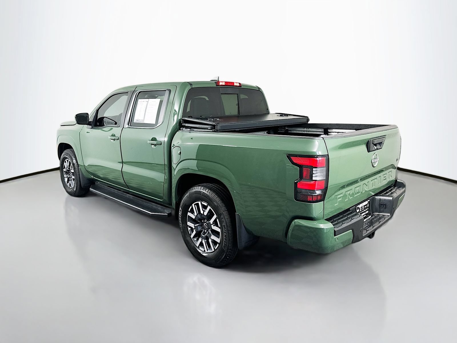 Certified 2024 Nissan Frontier SL w/ Technology Package RWD image 5