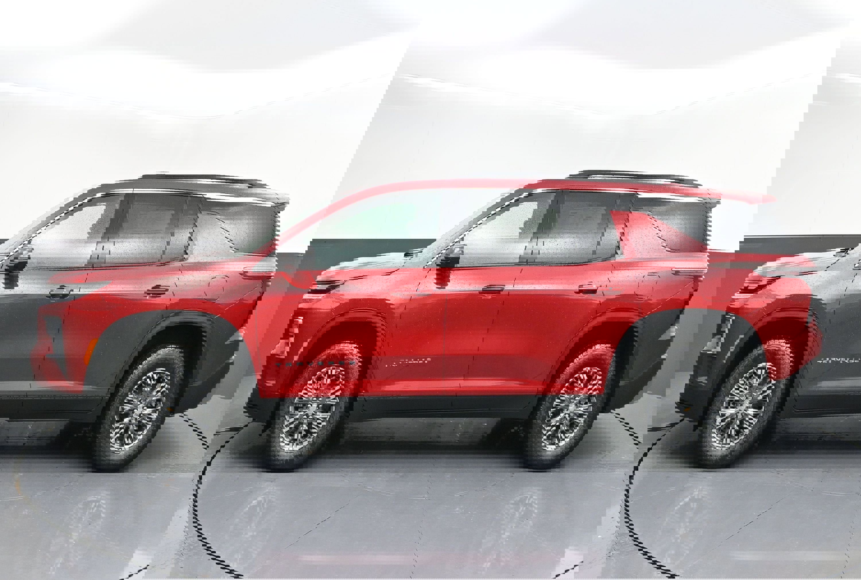 New 2026 Chevrolet Traverse LT w/ Driver Confidence Package FWD image 4