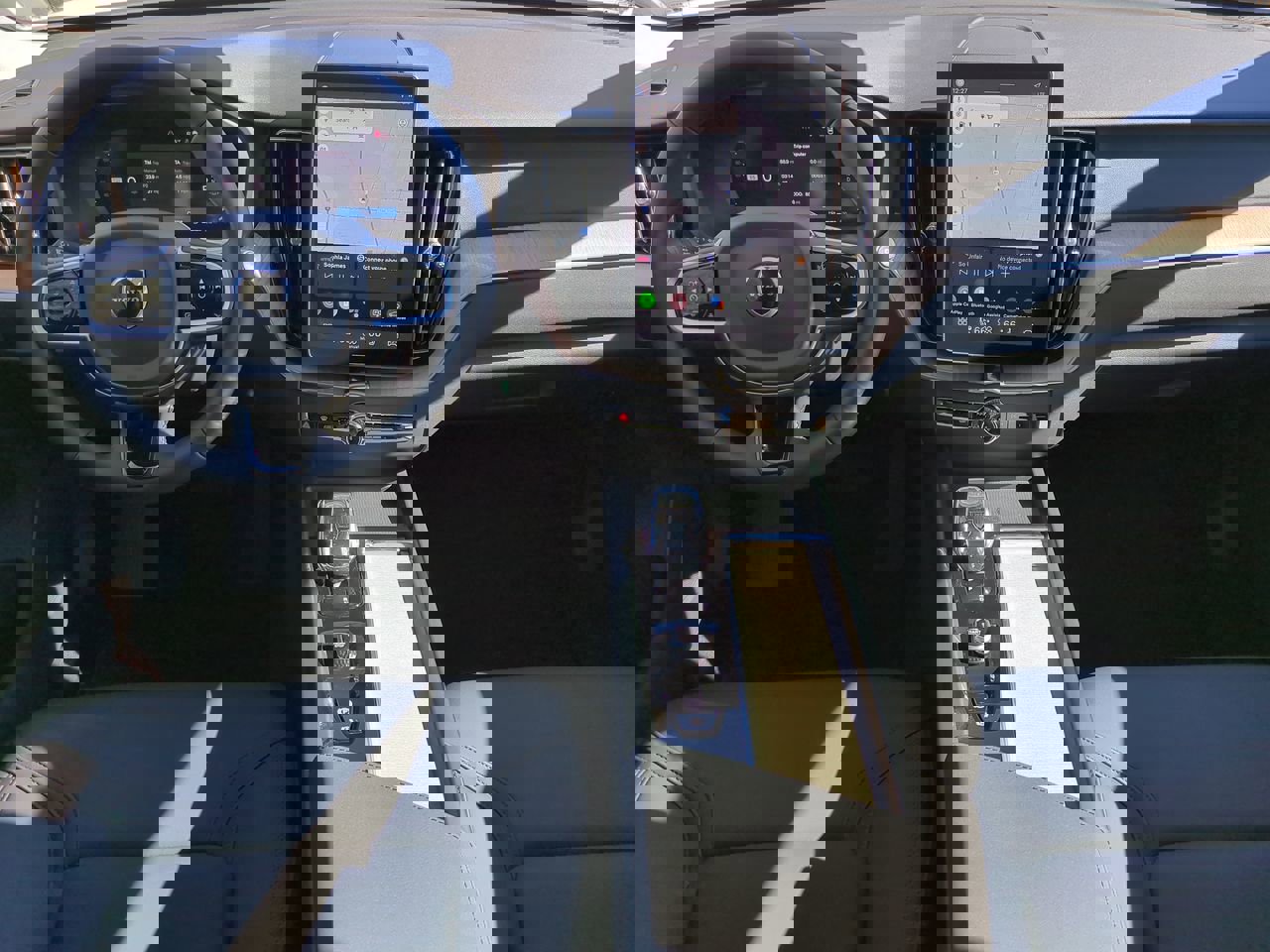 New 2026 Volvo XC60 B5 Core image 13