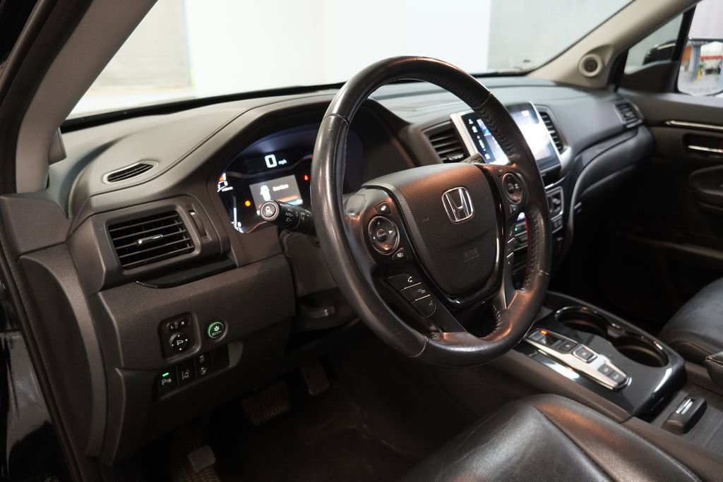 Used 2017 Honda Pilot Touring image 7