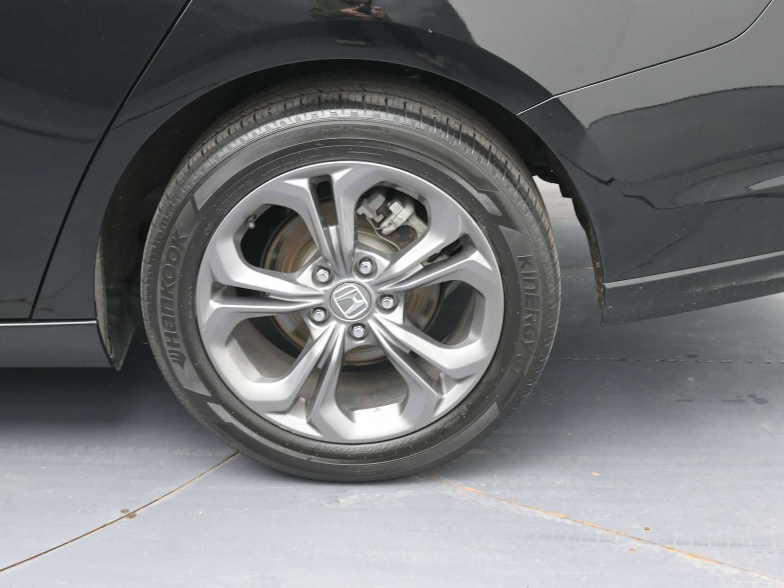 Used 2023 Honda Accord EX-L image 4