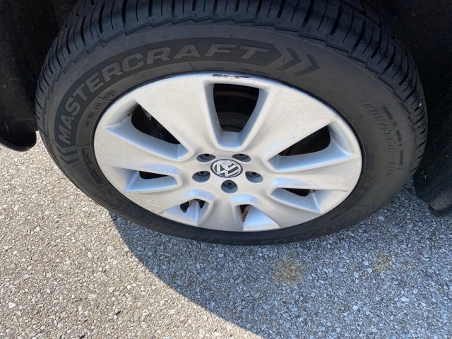 Used 2009 Volkswagen Beetle S image 22