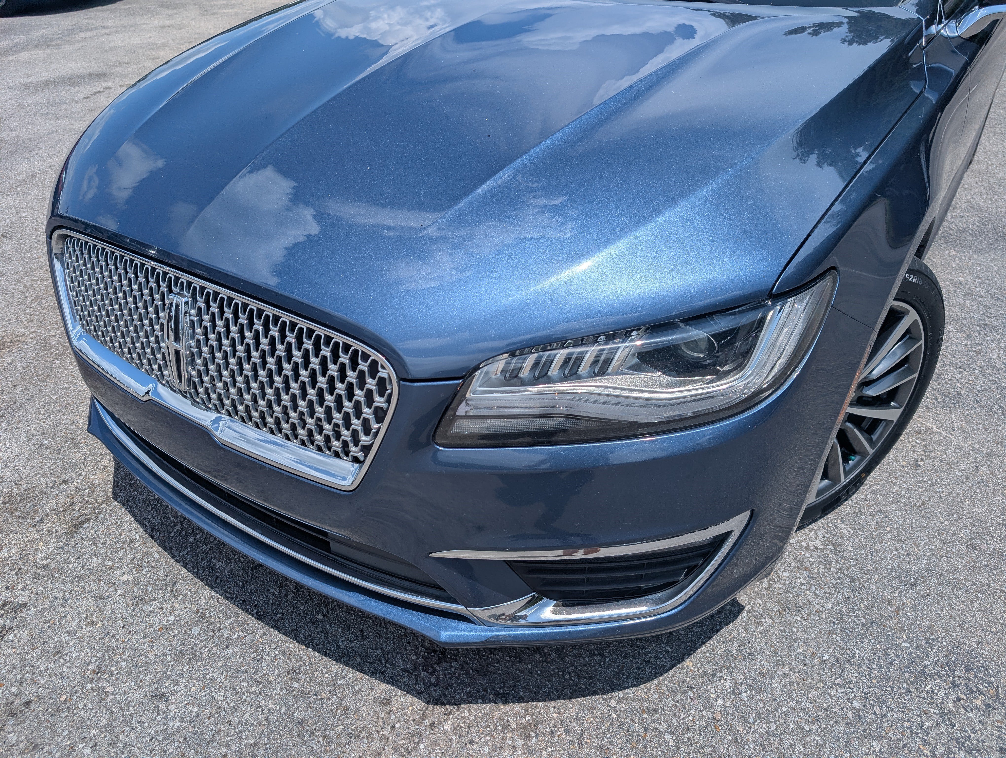 Used 2019 Lincoln MKZ Premiere FWD image 13