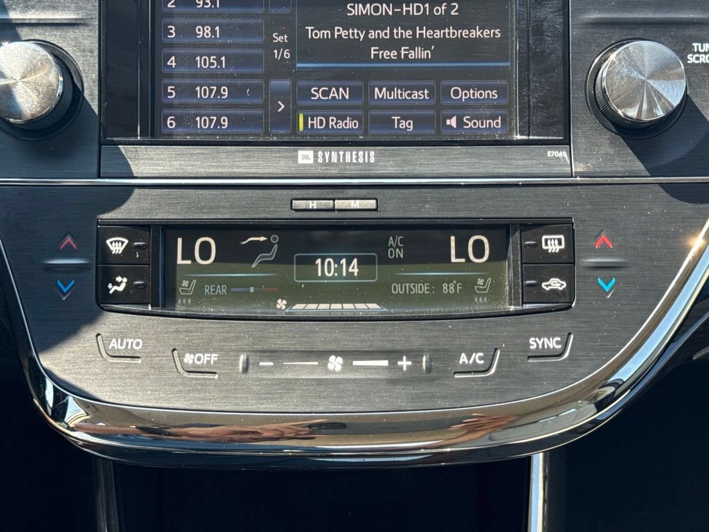 Used 2014 Toyota Avalon Limited FWD image 12