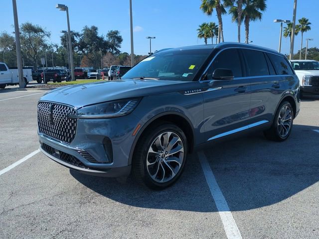 Used 2025 Lincoln Aviator Reserve w/ Illumination Package image 8
