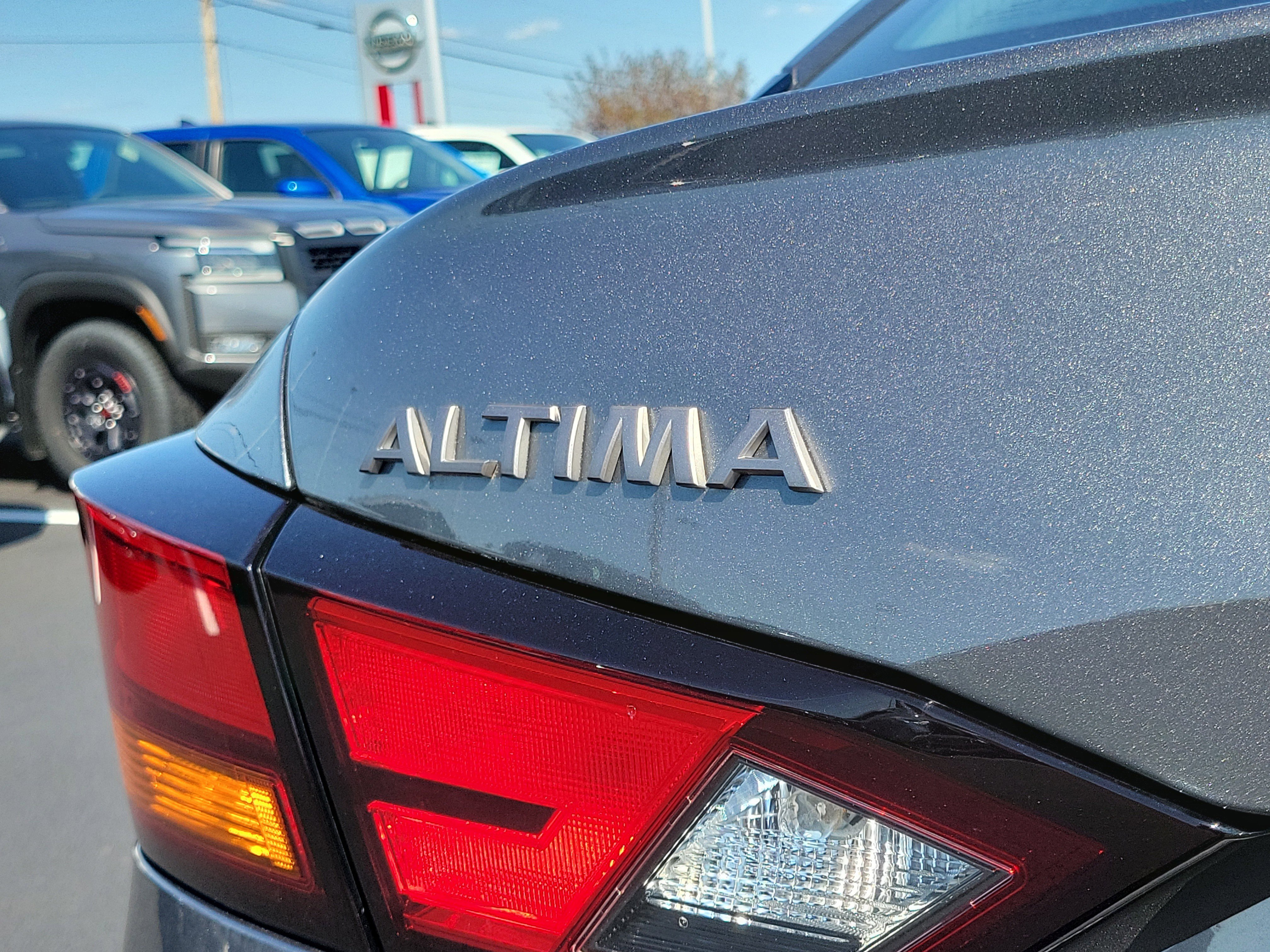 Certified 2024 Nissan Altima 2.5 SR w/ SR Premium Package image 6