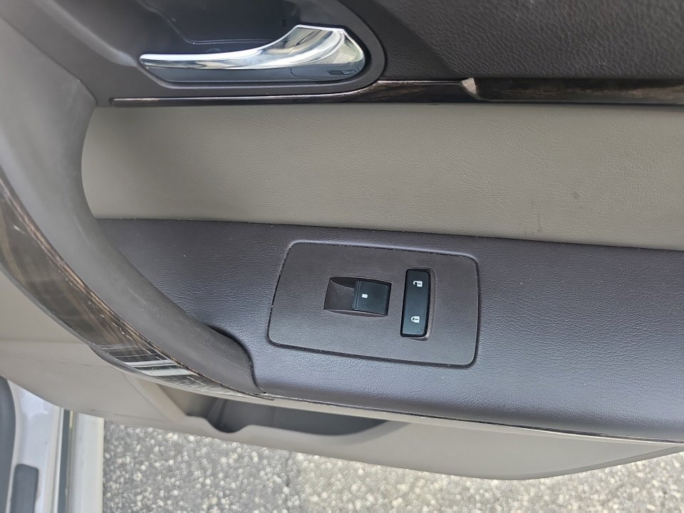 Used 2016 GMC Acadia Denali image 31