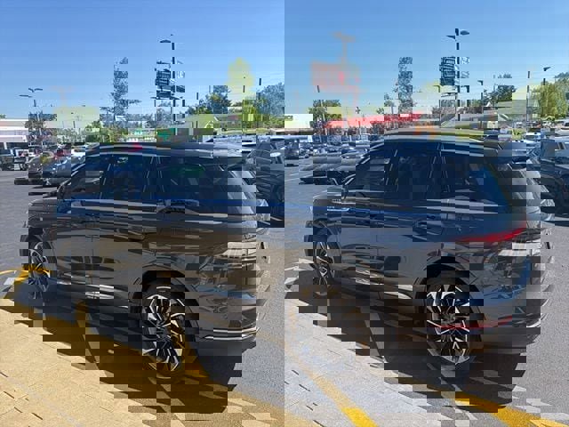 Used 2024 Lincoln Aviator Reserve w/ Equipment Group 201A AWD/4WD image 17