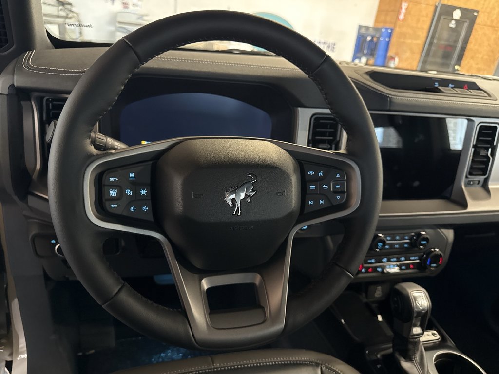 New 2026 Ford Bronco Outer Banks AWD/4WD image 11