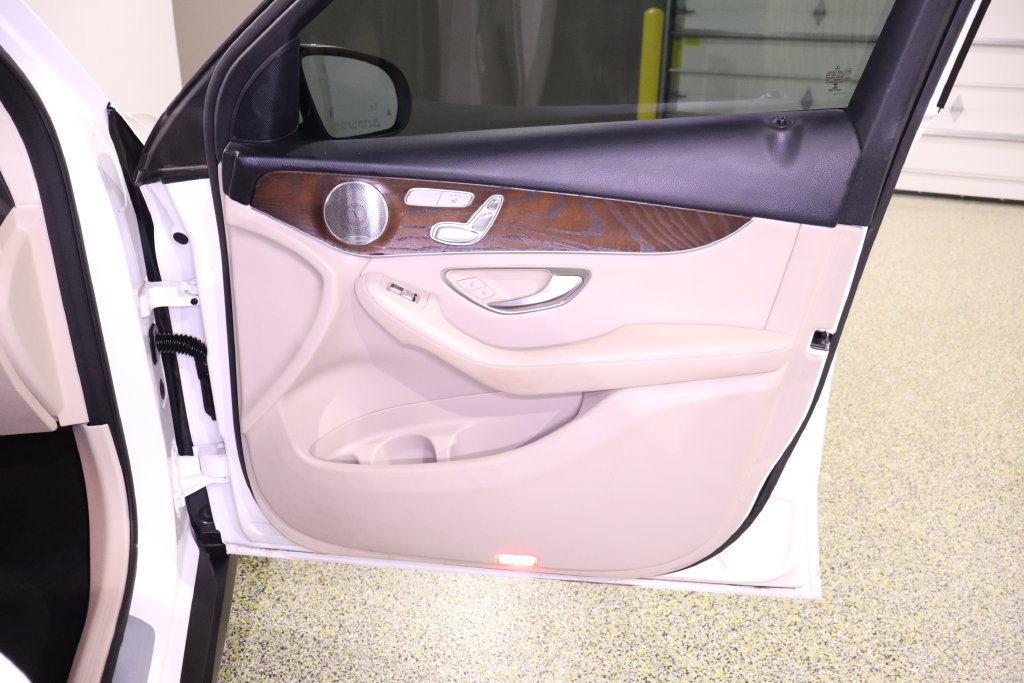 Used 2019 Mercedes-Benz GLC 300 4MATIC image 45
