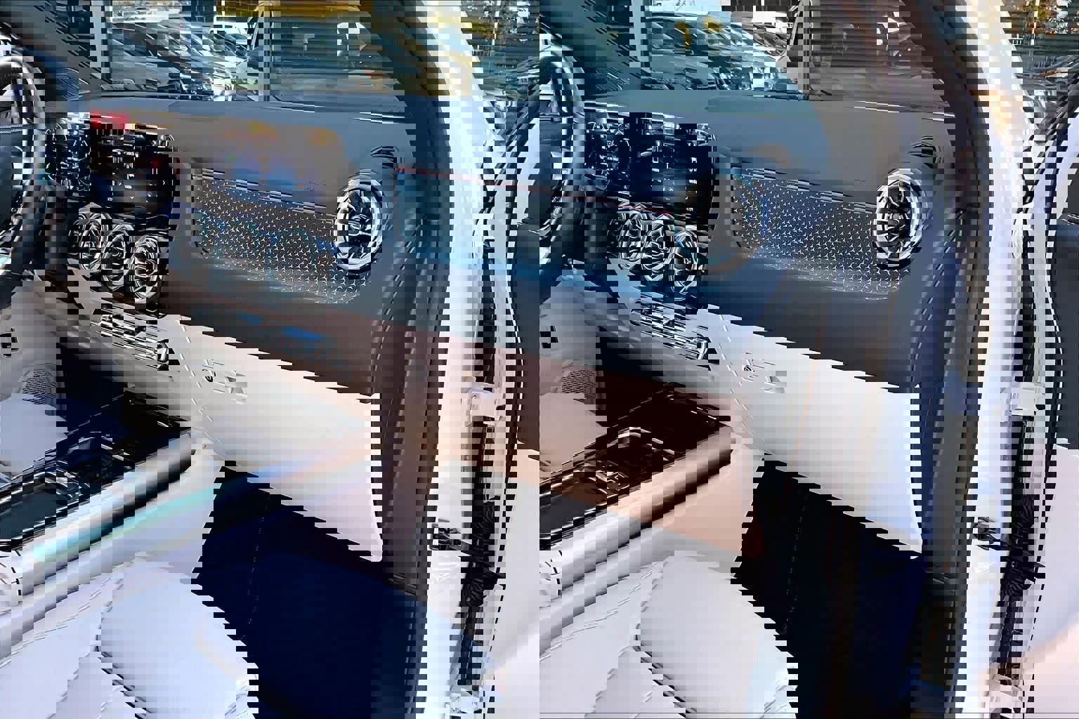 Used 2025 Mercedes-Benz GLA 250 image 18