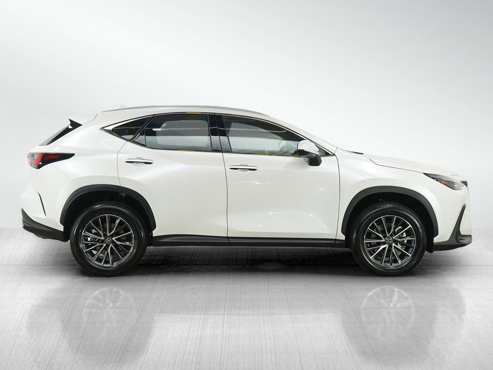 Used 2023 Lexus NX 350h AWD image 6