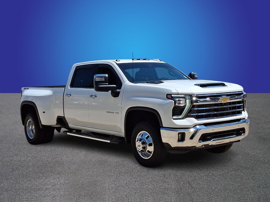 Used 2024 Chevrolet Silverado 3500 LTZ w/ LTZ Plus Package AWD/4WD image 3