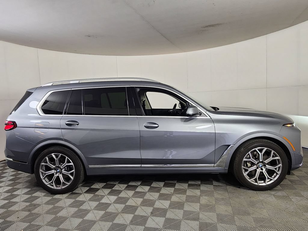 Used 2023 BMW X7 xDrive40i AWD/4WD image 8
