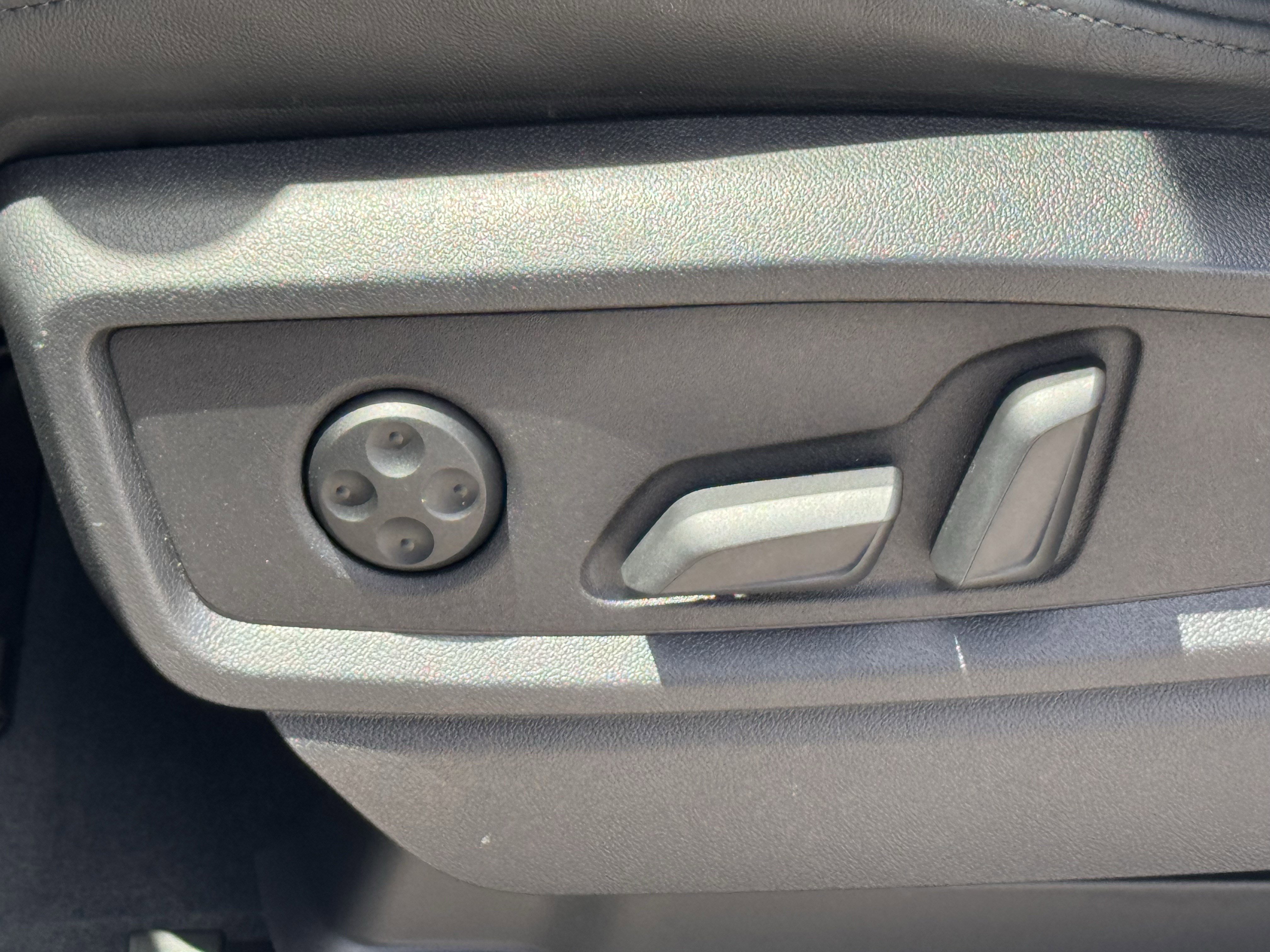 Used 2023 Audi Q5 2.0T Prestige w/ Prestige Package image 29