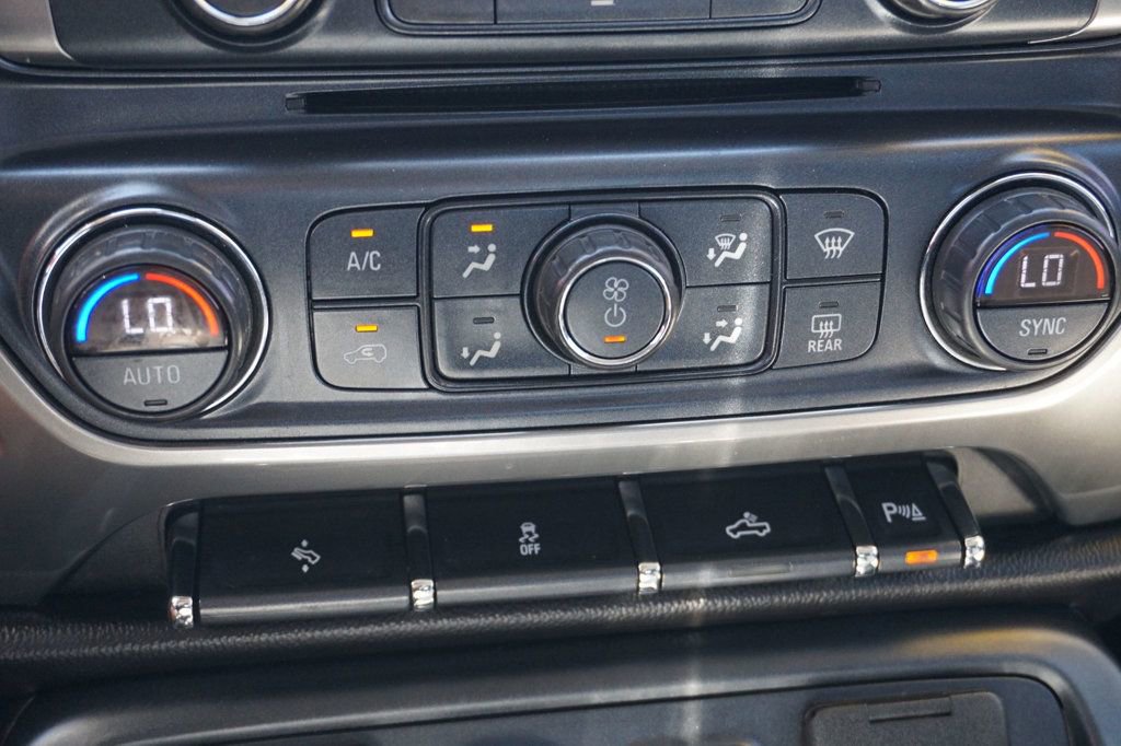 Used 2018 Chevrolet Silverado 1500 LT w/ Texas Edition AWD/4WD image 29